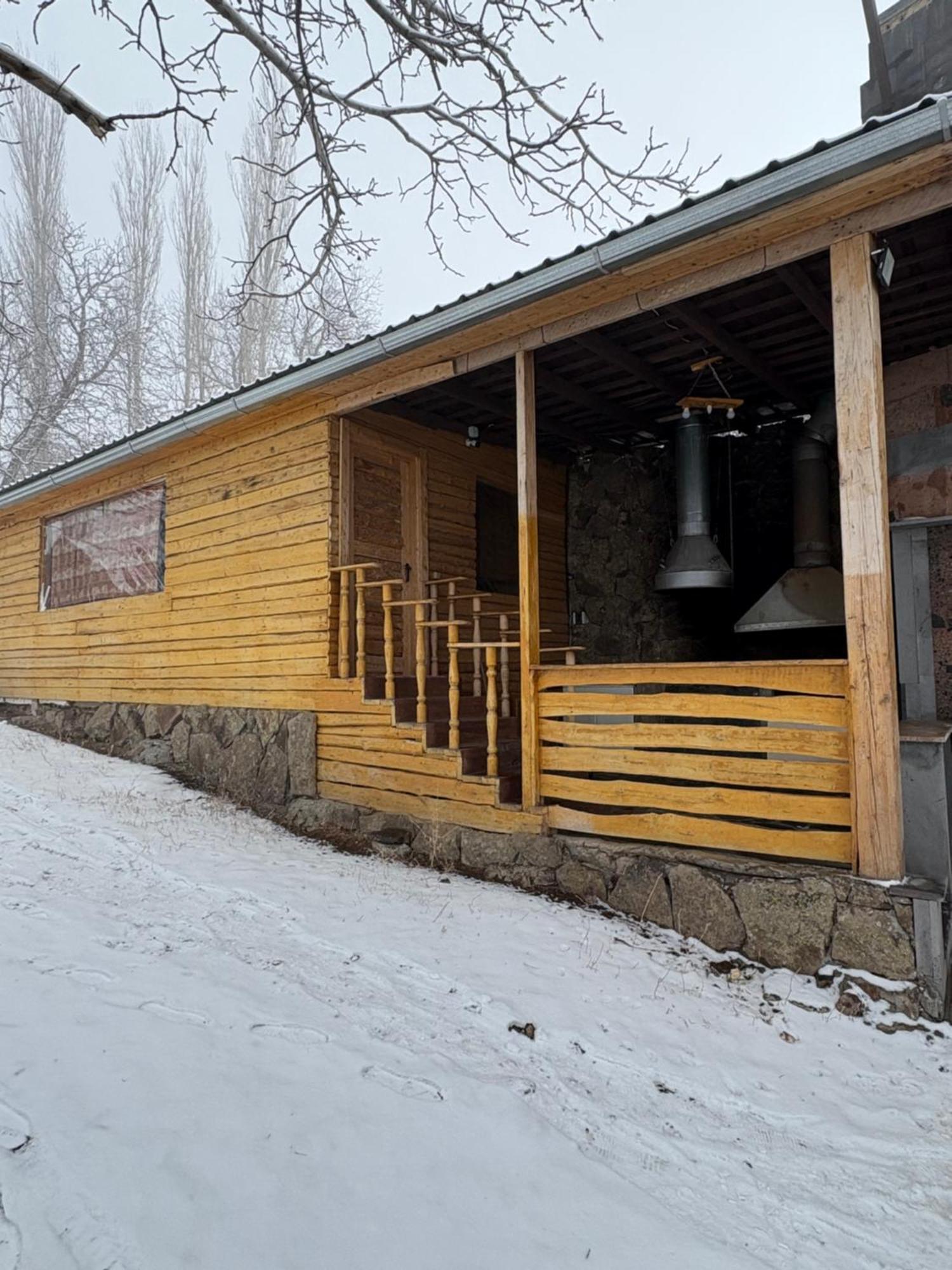 Old Byurakan Gouest House Esterno foto